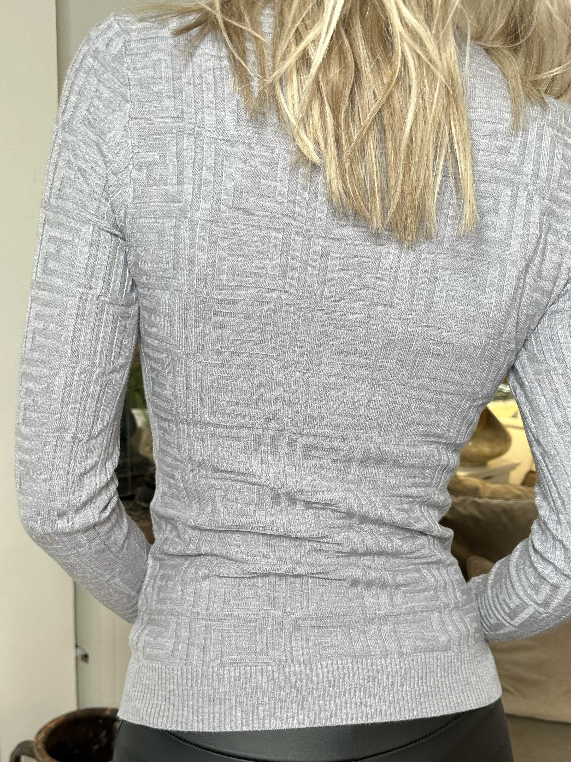 Serafina - Tætsiddende strikbluse med stræk